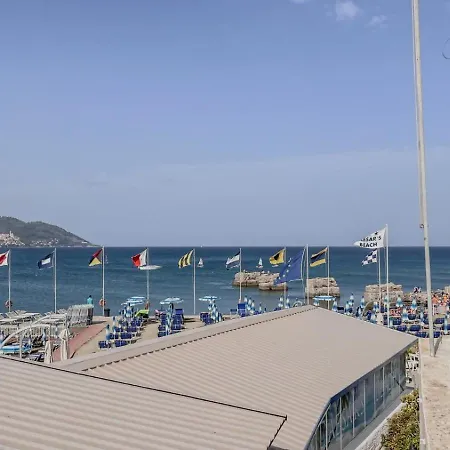 Campsite 2 Vista Mare Parking Diano Marina